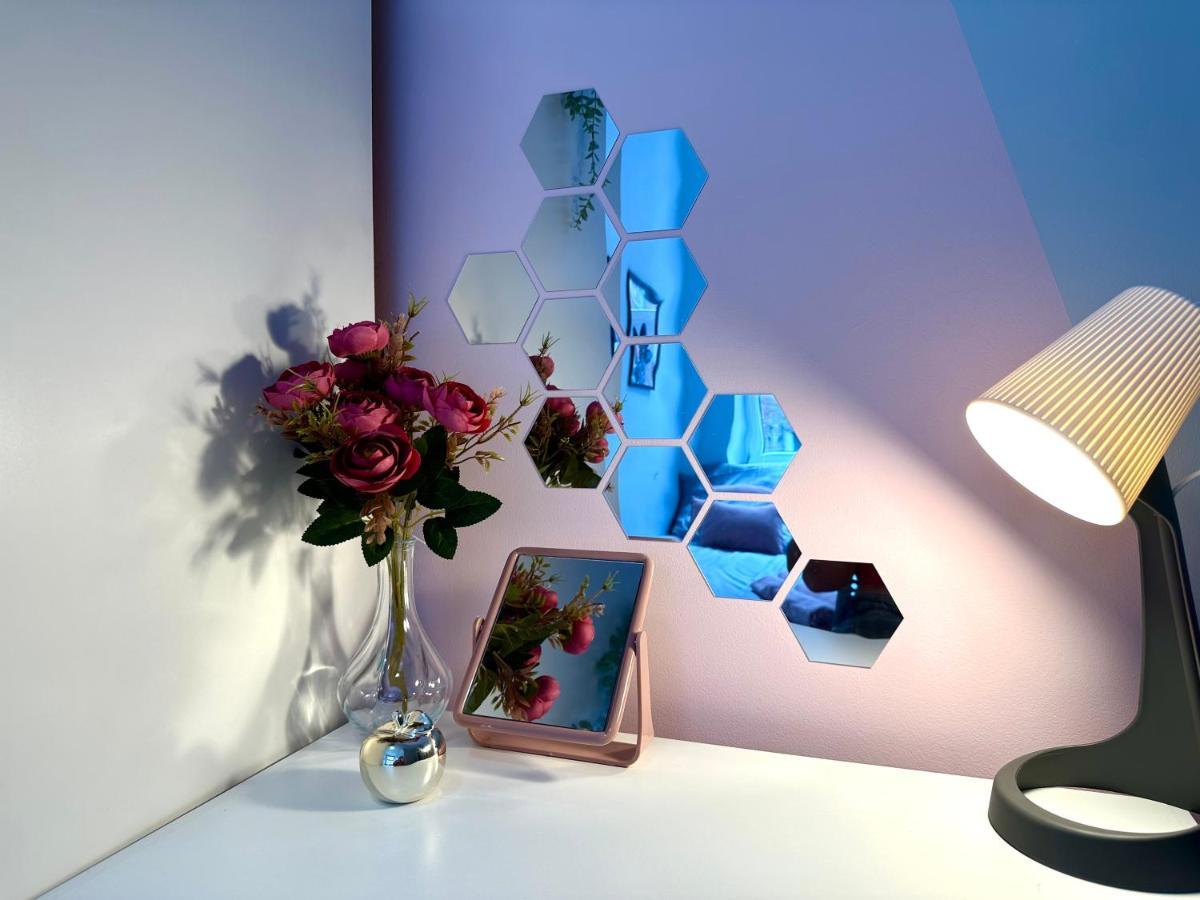 Mmrent Merci Room — Photos 3